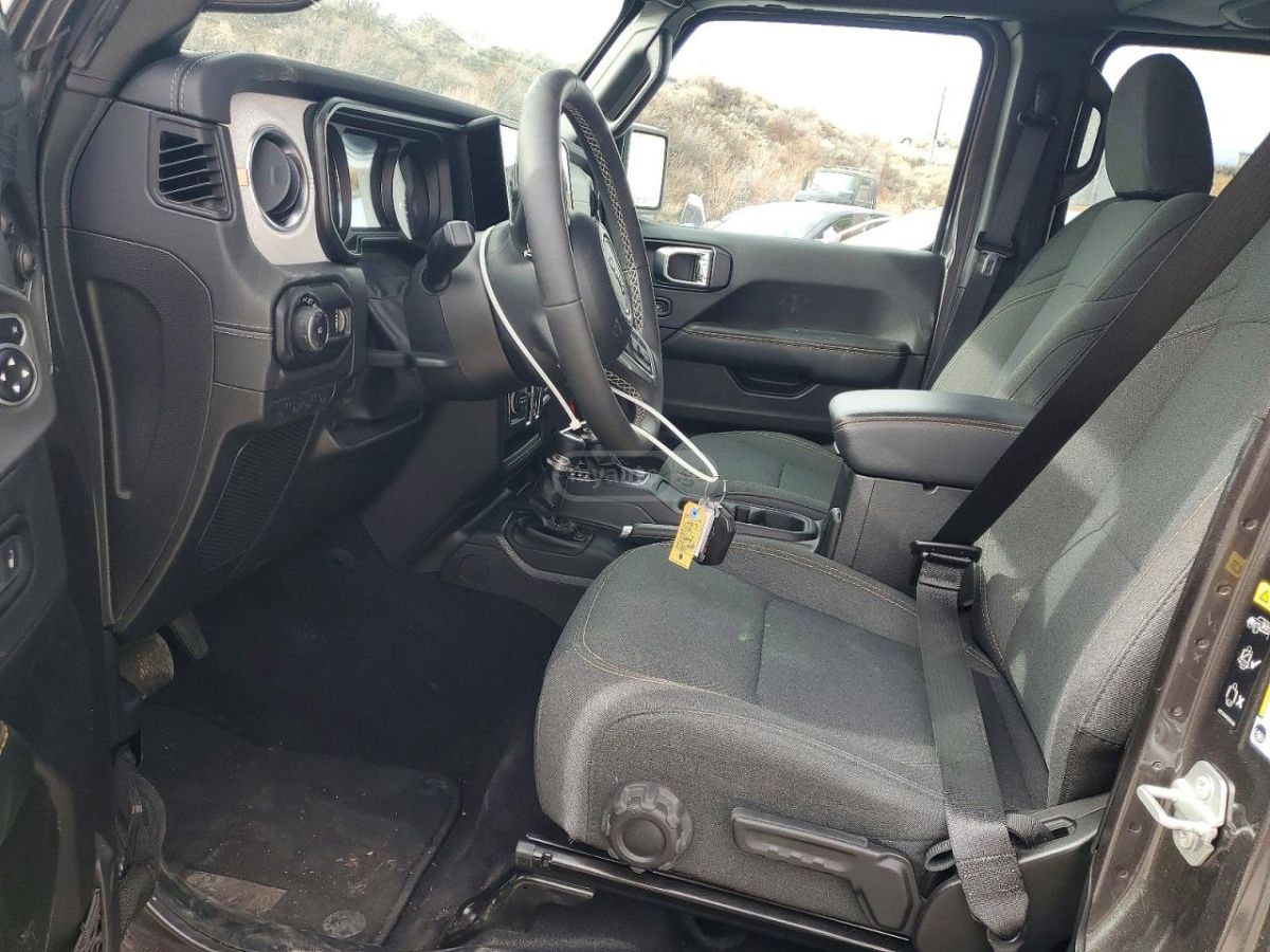 Jeep Wrangler 2025 — миниатюра 7