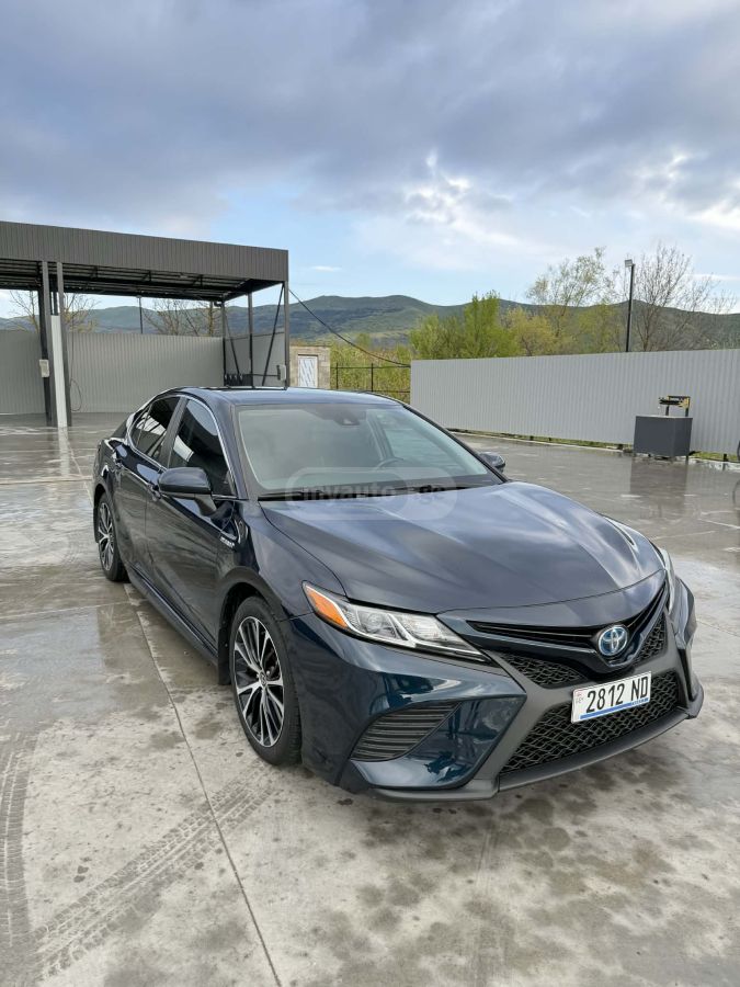 Toyota Camry - фото 3