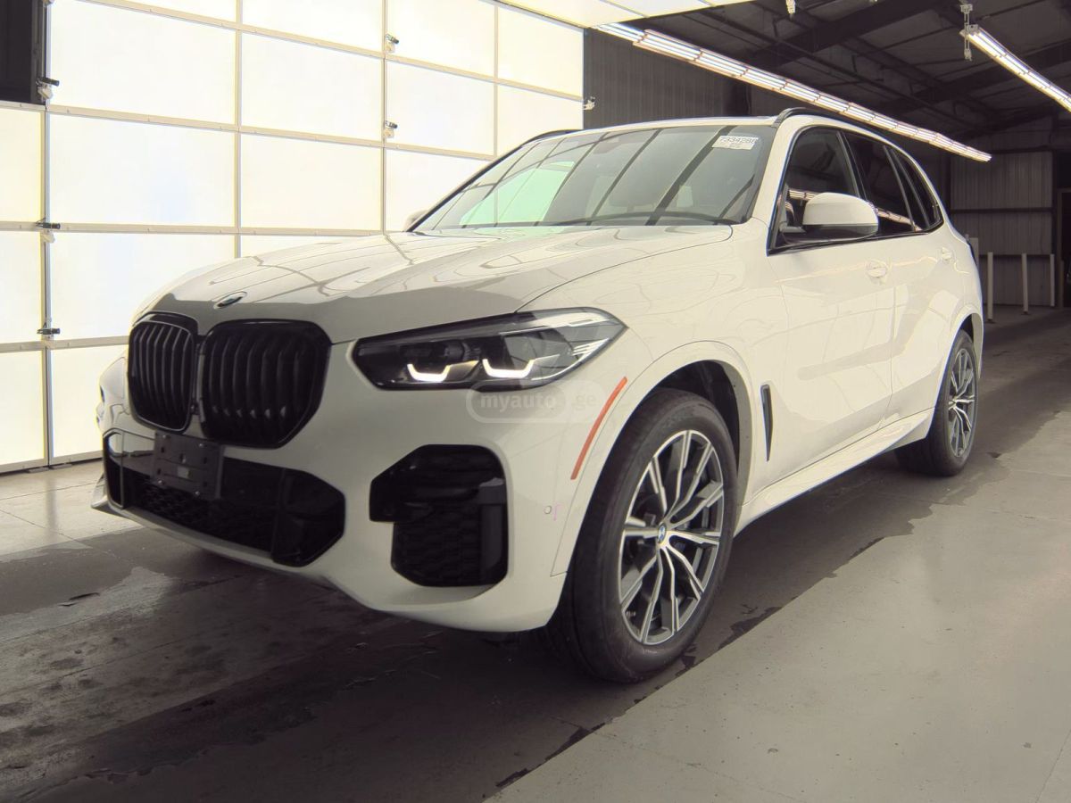BMW X5 - фото 1