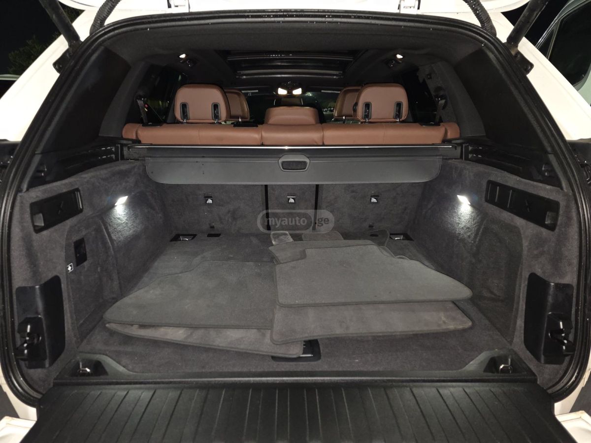 BMW X5 - фото 11