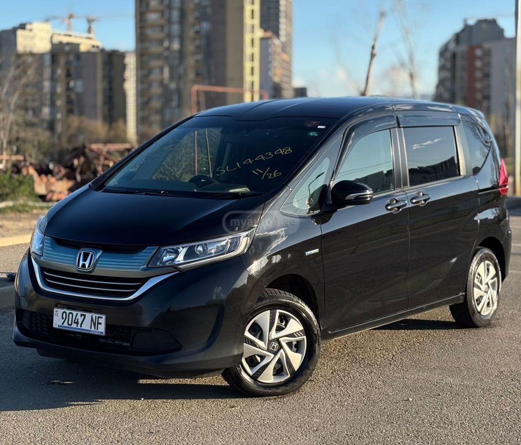 Honda Freed - фото 3