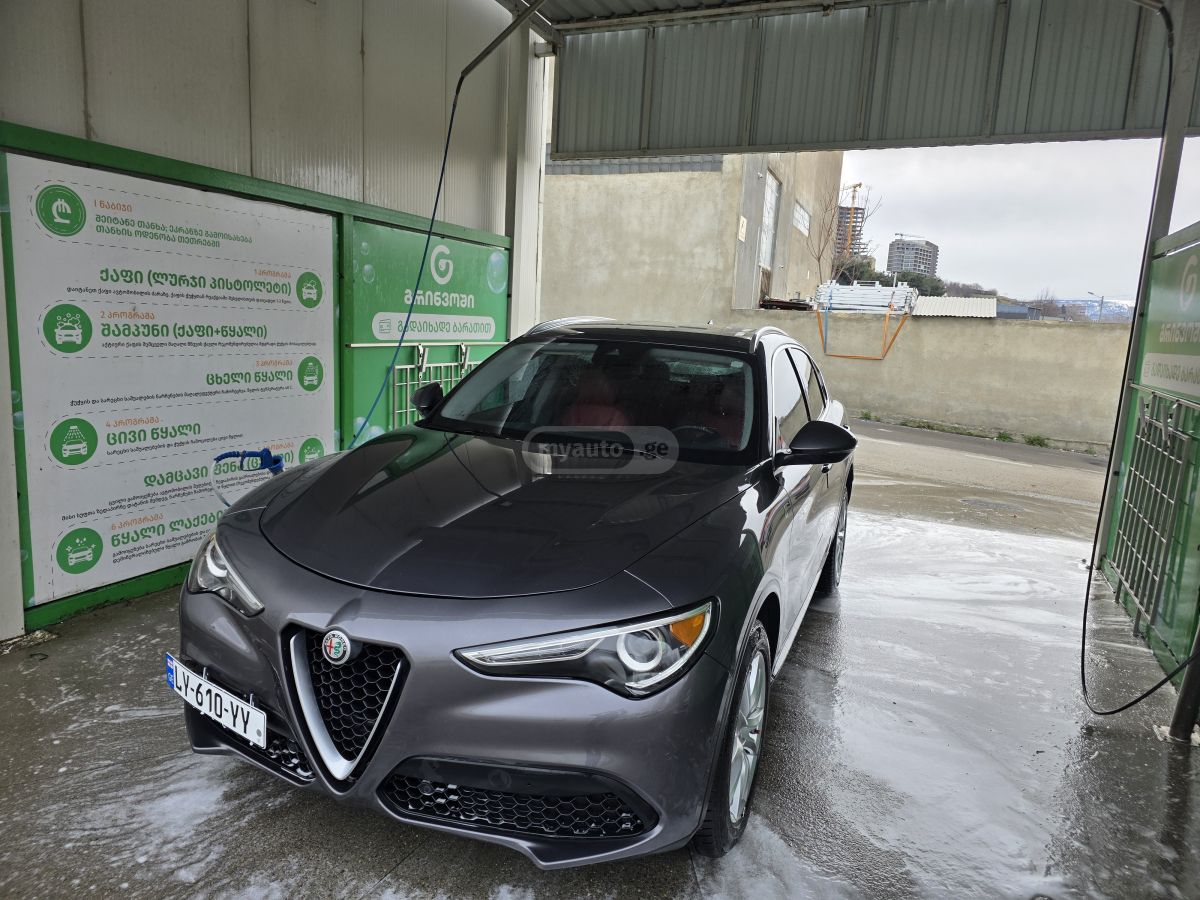 Alfa Romeo Stelvio - фото 1