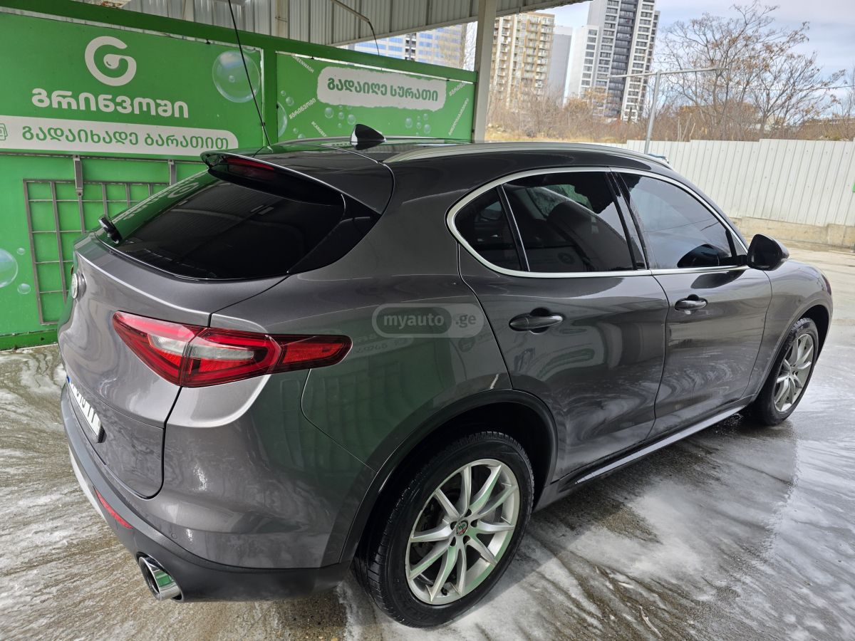 Alfa Romeo Stelvio - фото 6