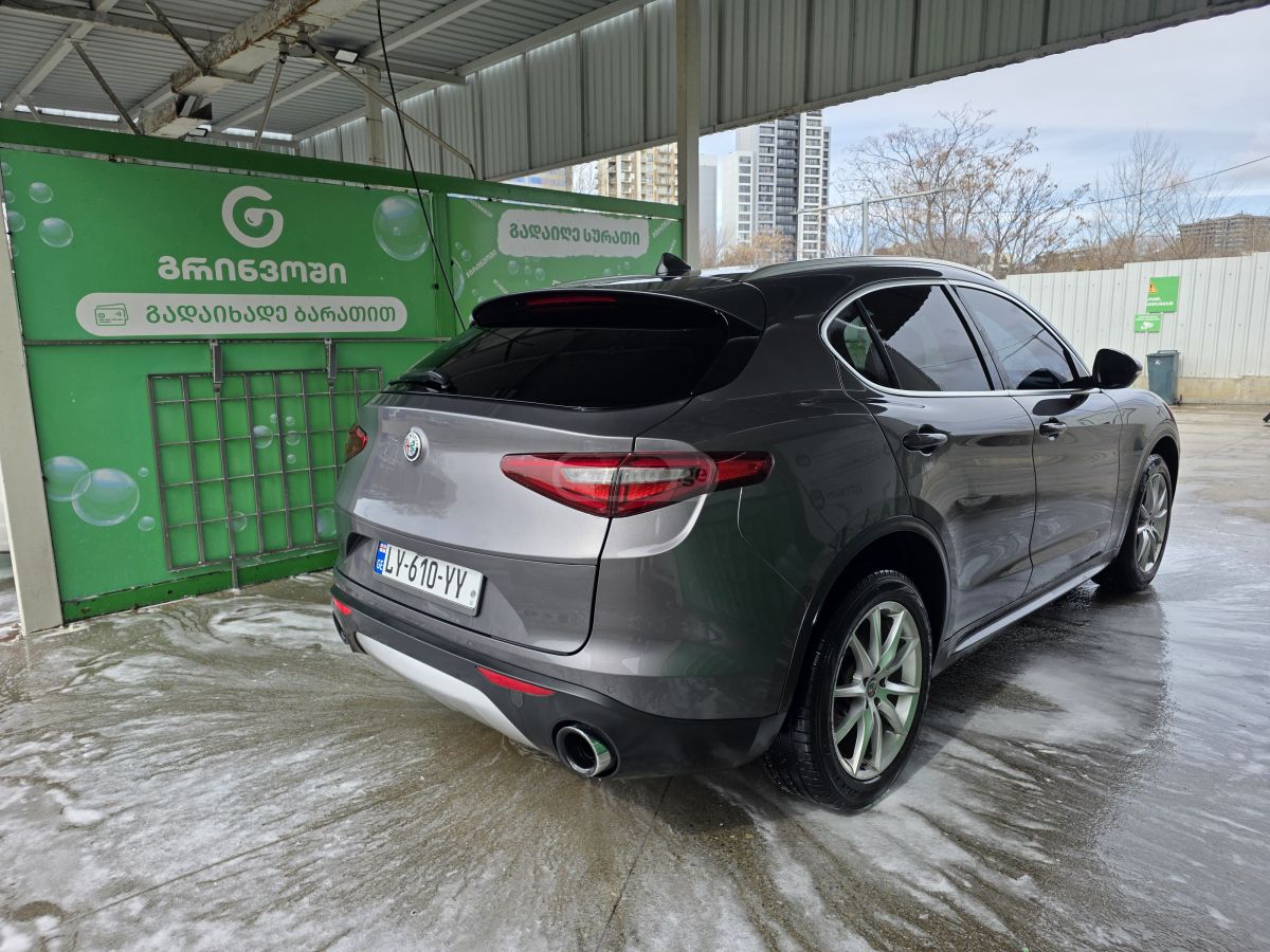 Alfa Romeo Stelvio - фото 7