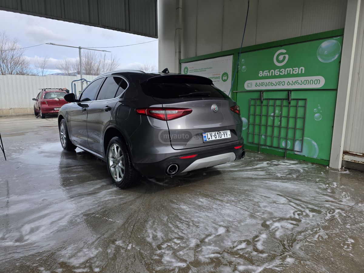 Alfa Romeo Stelvio - фото 9