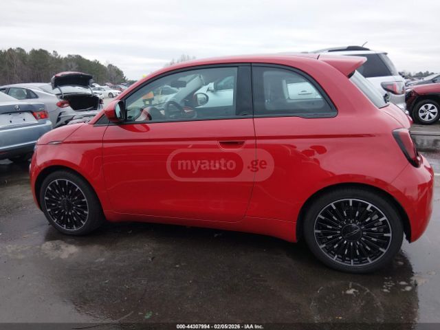 Fiat 500e 2024 — миниатюра 13