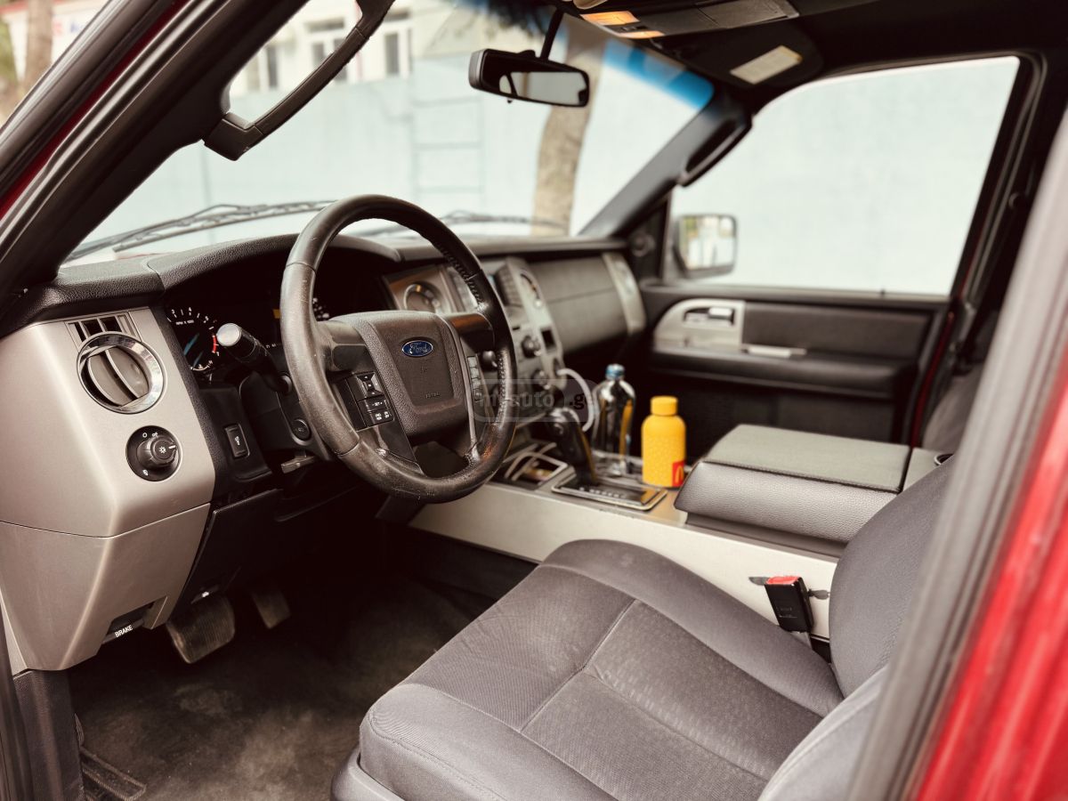Ford Expedition - фото 8