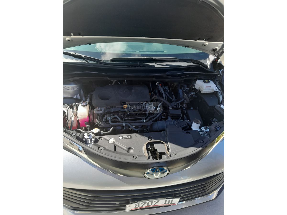 Toyota Sienna - фото 11