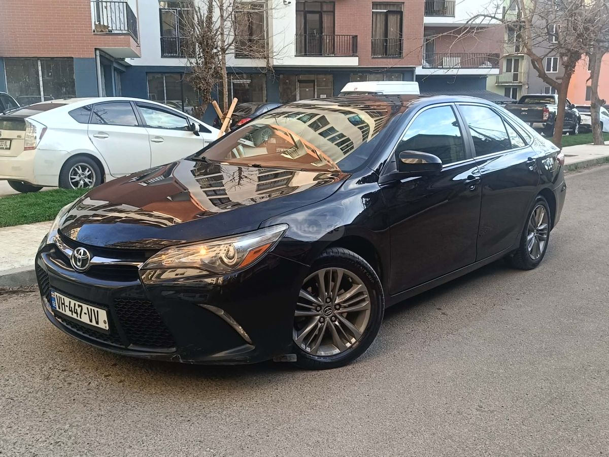 Toyota Camry - фото 5