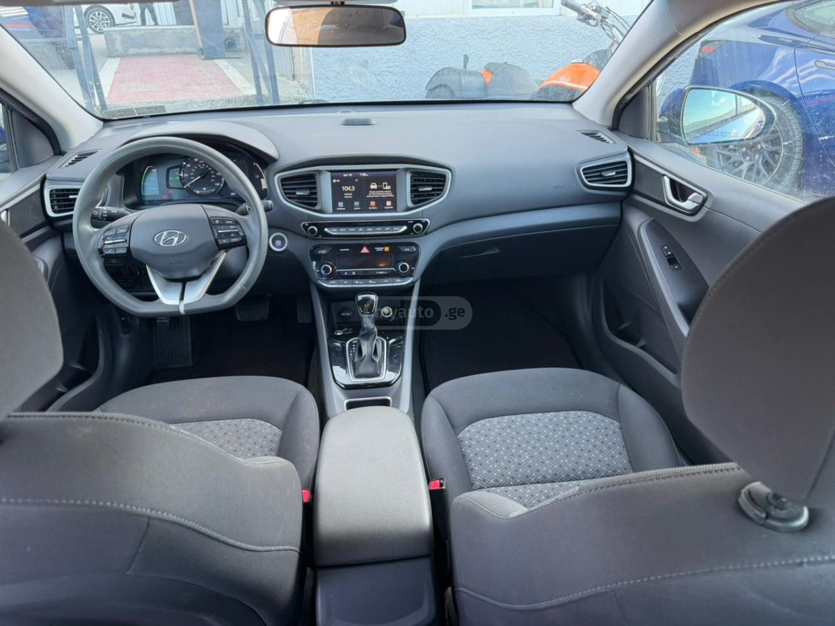 Hyundai Ioniq - фото 5