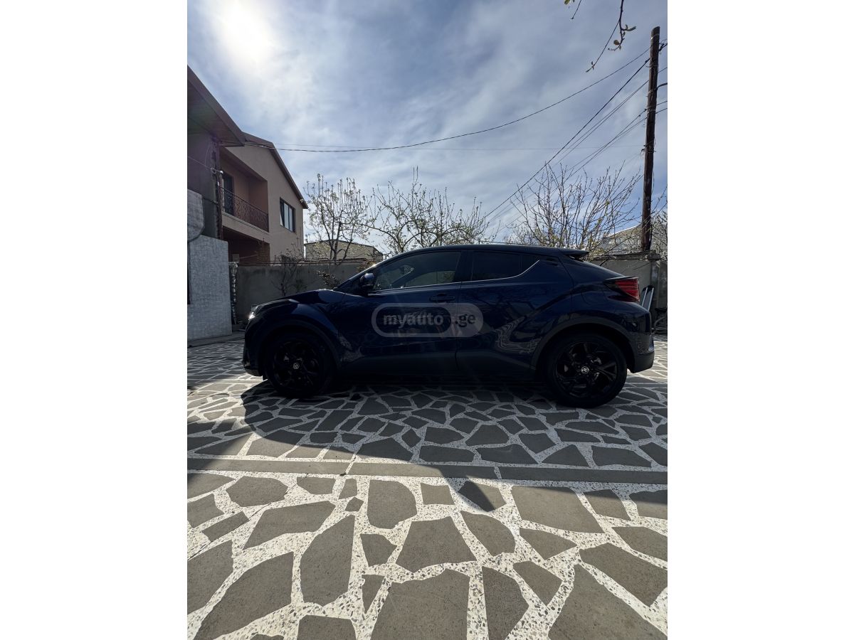 Toyota CHR - фото 8