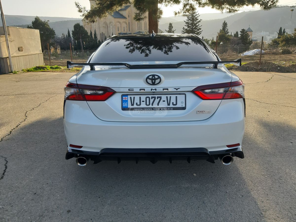 Toyota Camry - фото 5