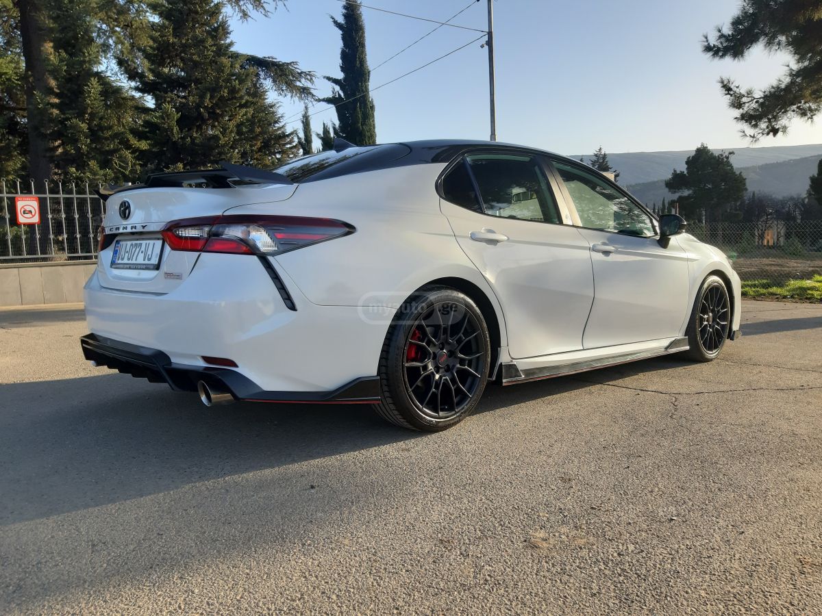 Toyota Camry - фото 6