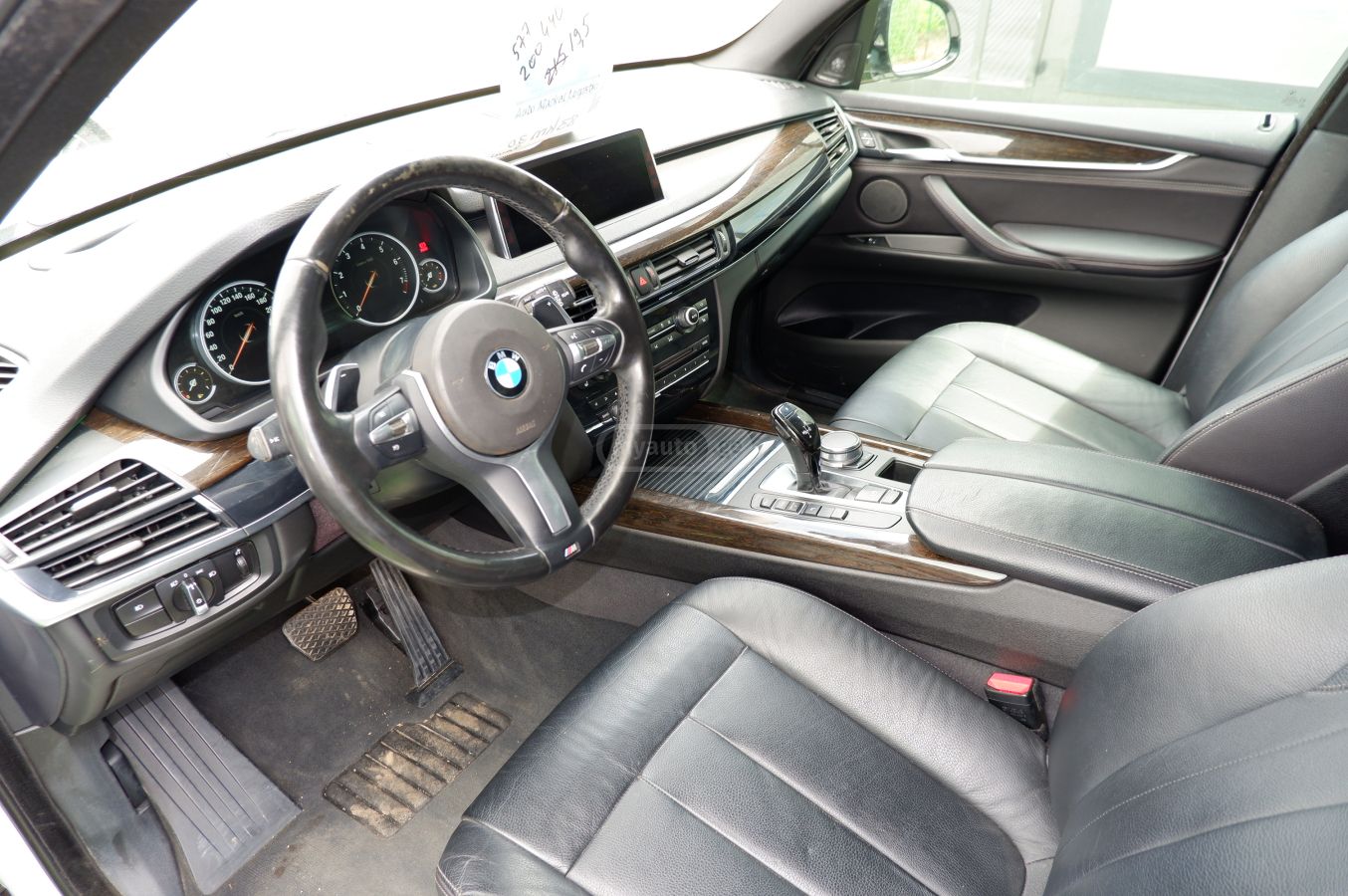 BMW X5 - фото 8