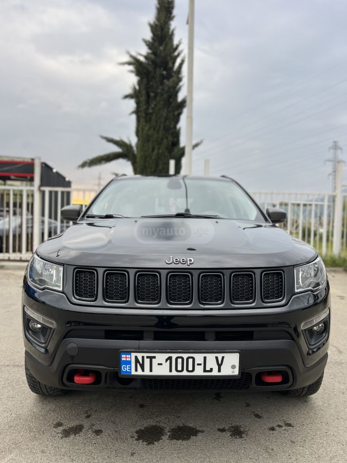 Jeep Compass - фото 1