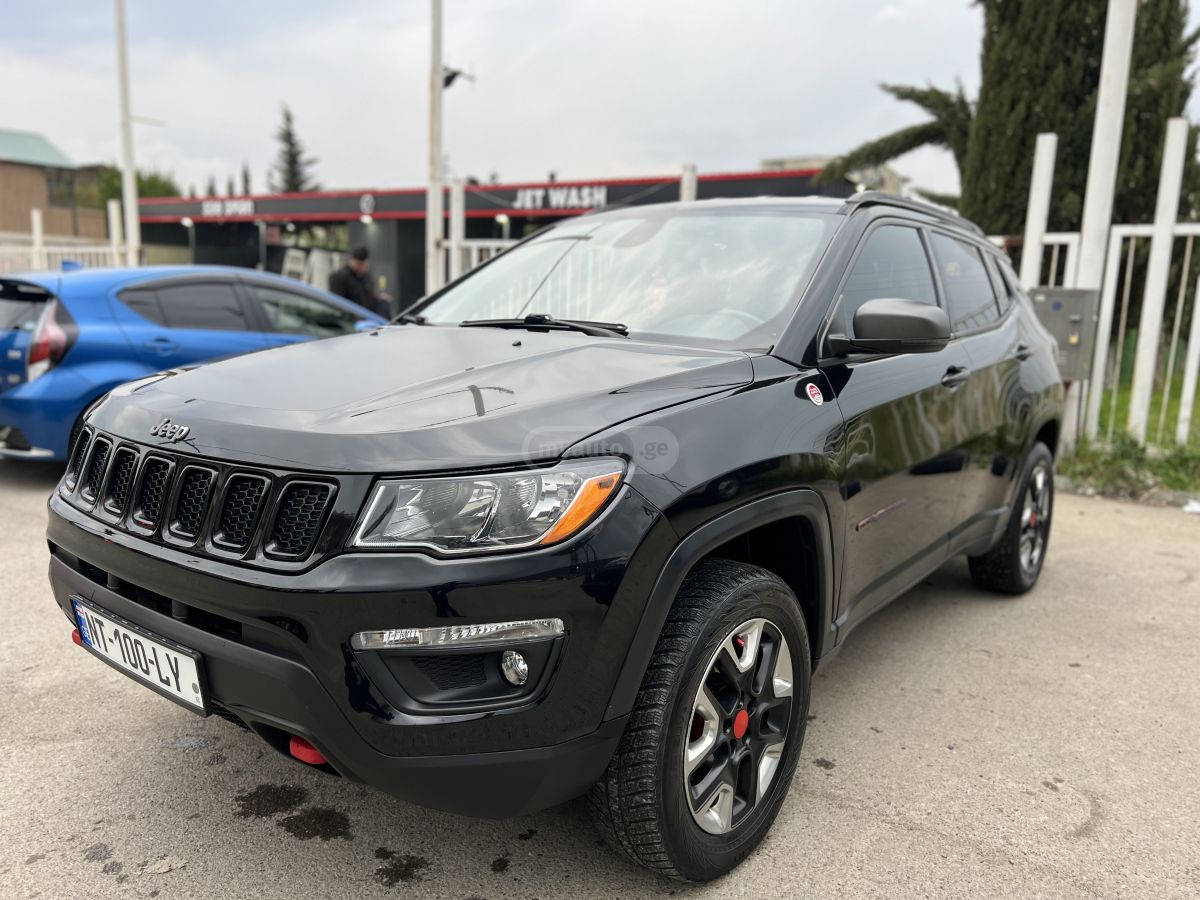 Jeep Compass - фото 2