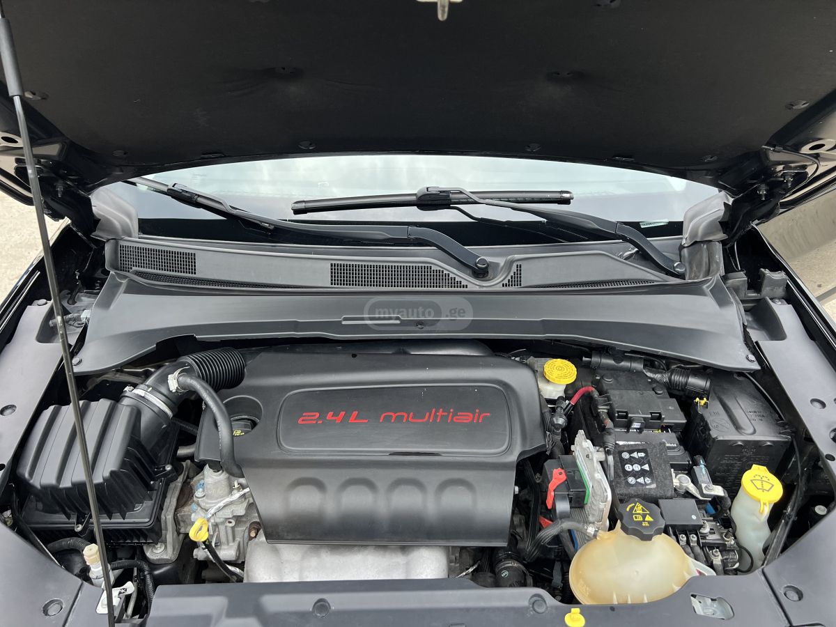 Jeep Compass - фото 7