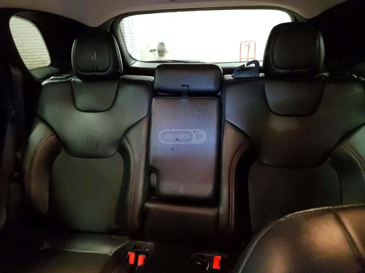 Jeep Trailhawk 4dr 4x4 Automatic — миниатюра 10