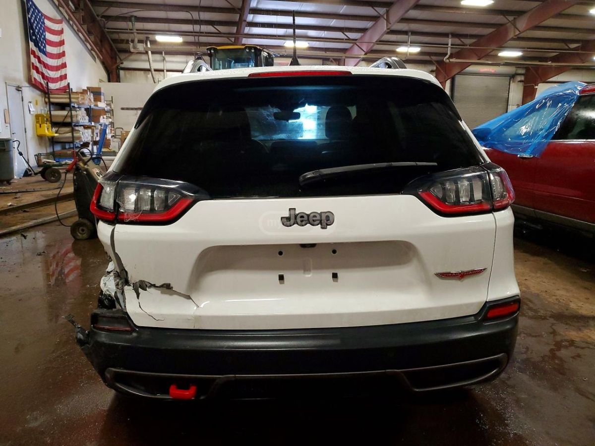 Jeep Trailhawk 4dr 4x4 Automatic — миниатюра 6