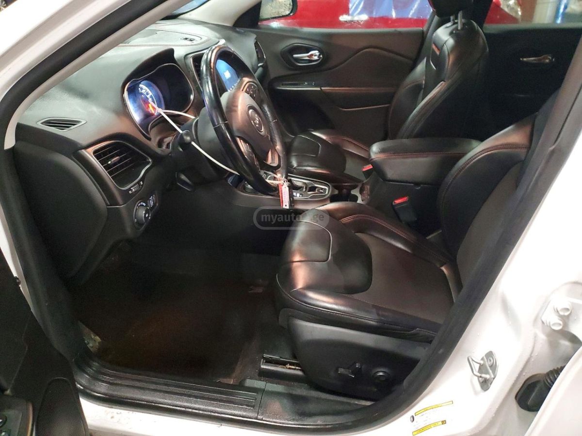 Jeep Trailhawk 4dr 4x4 Automatic — миниатюра 7