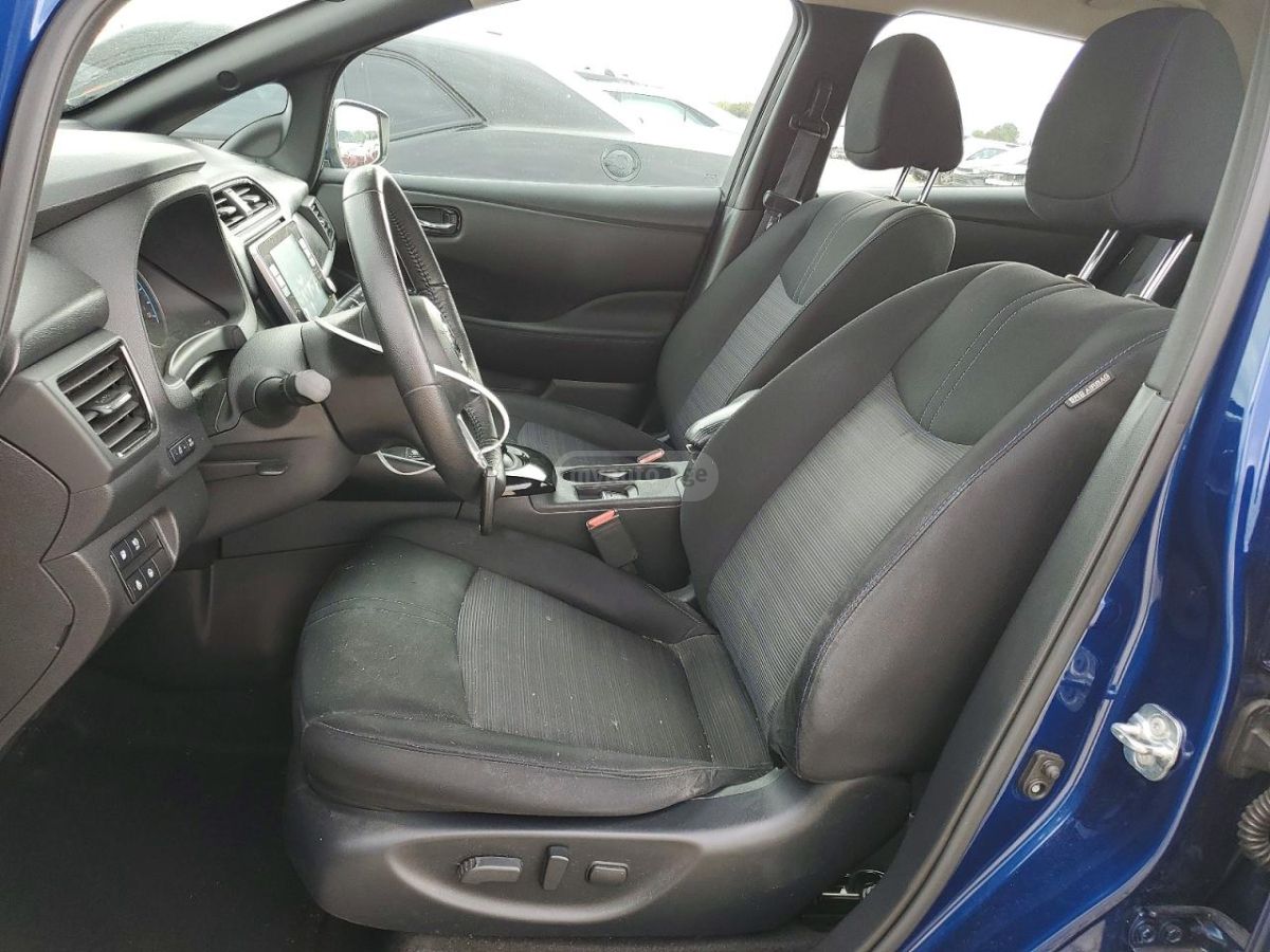 Nissan Leaf - фото 7