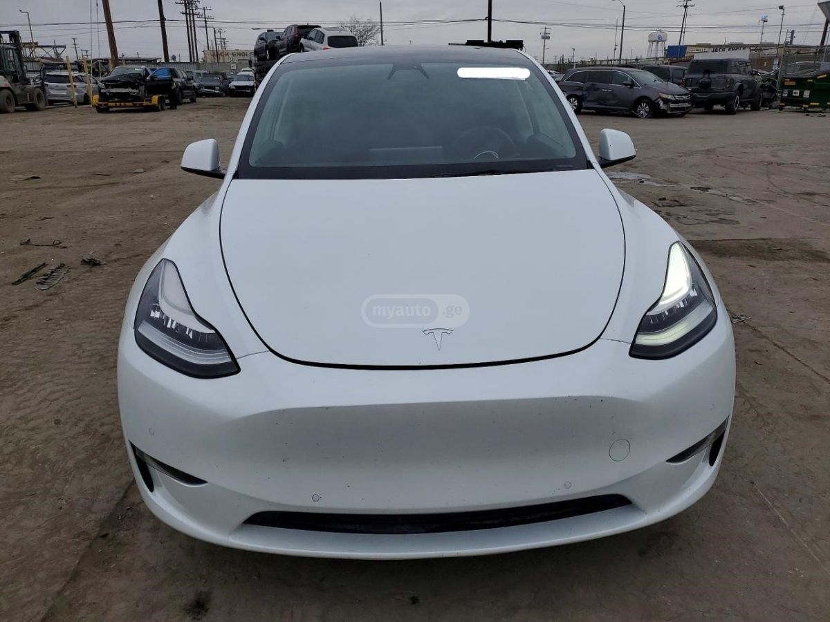 Tesla Model Y - фото 5