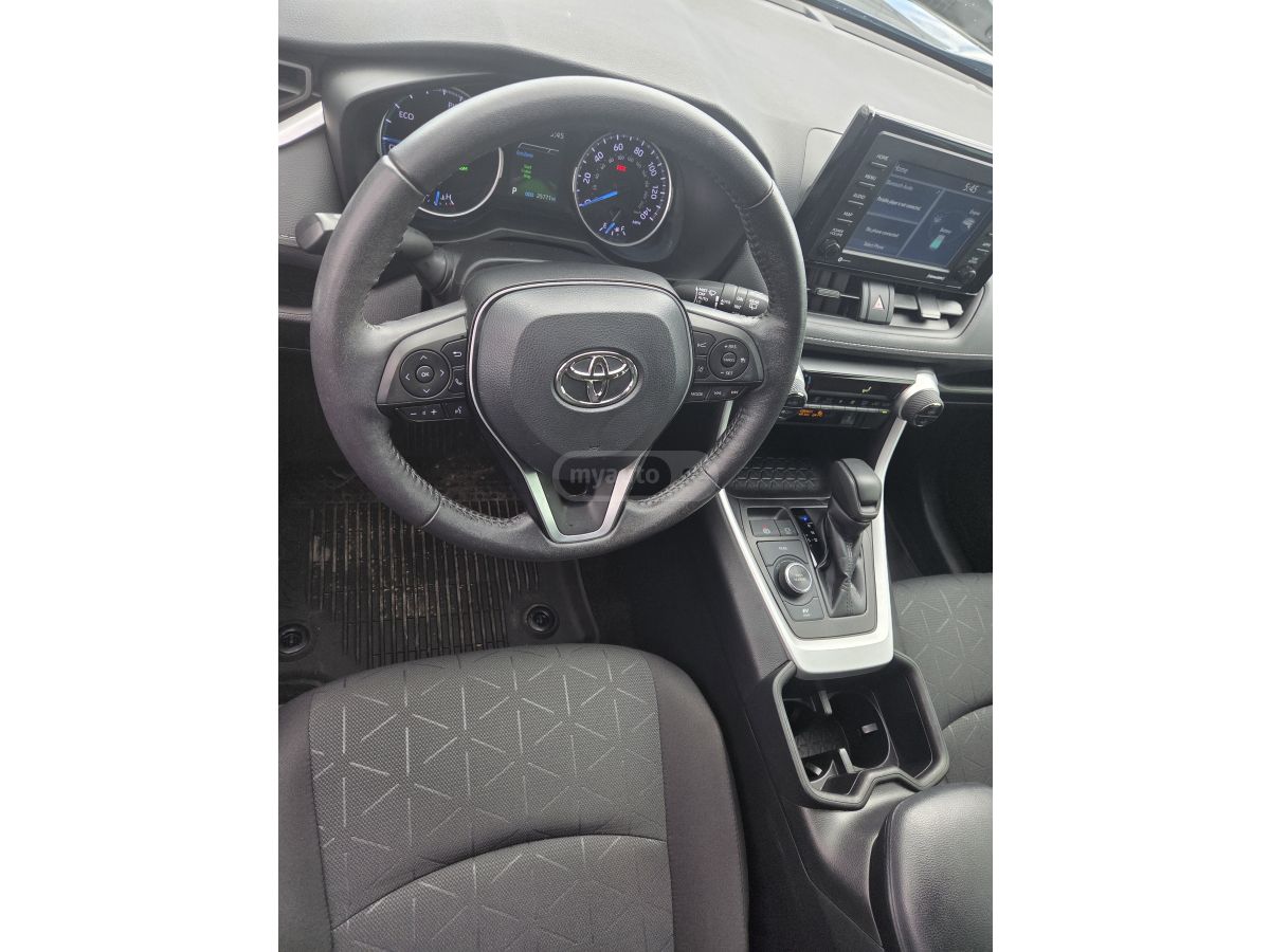 Toyota Rav 4 - фото 7