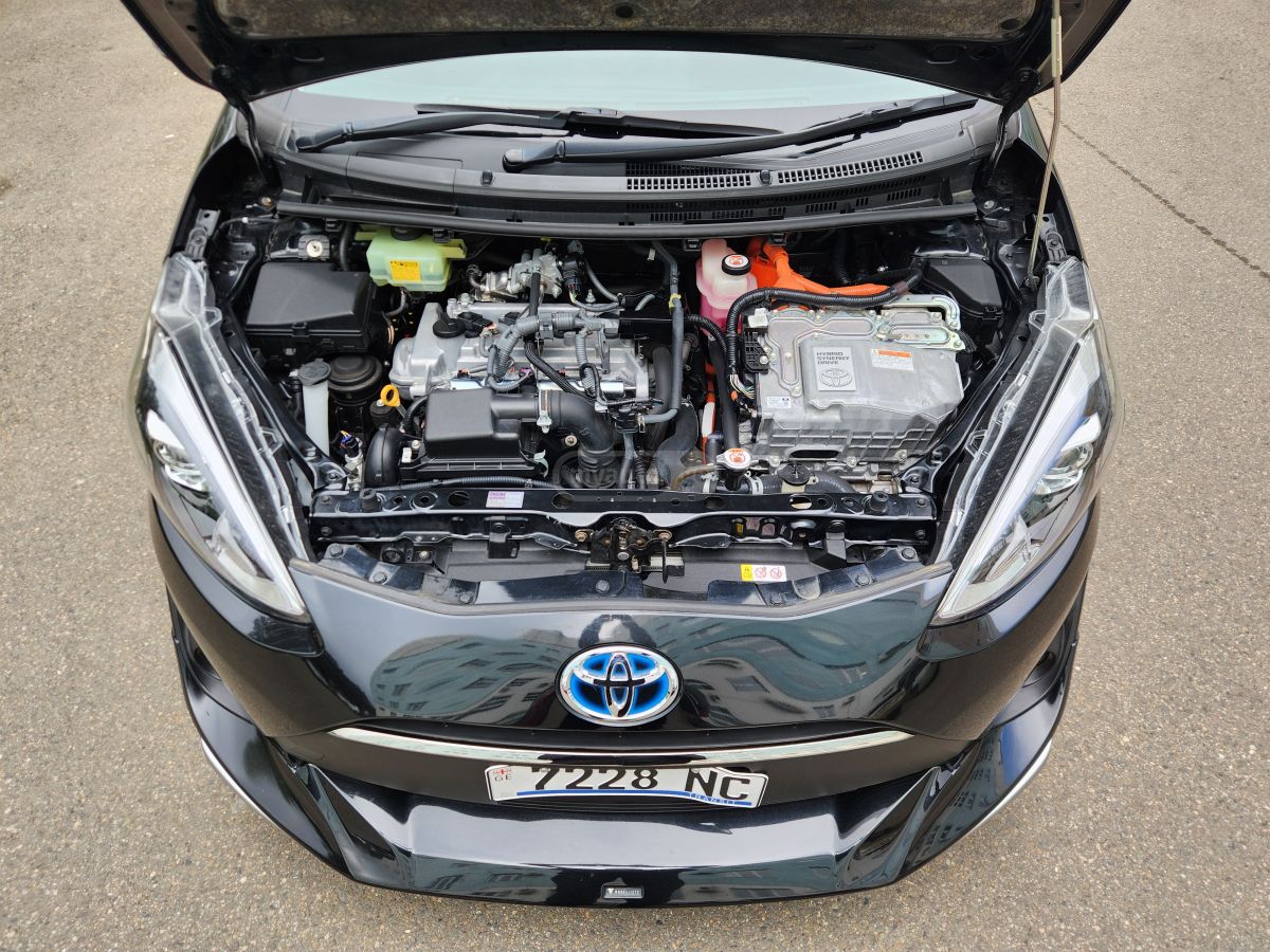 Toyota Aqua - фото 15