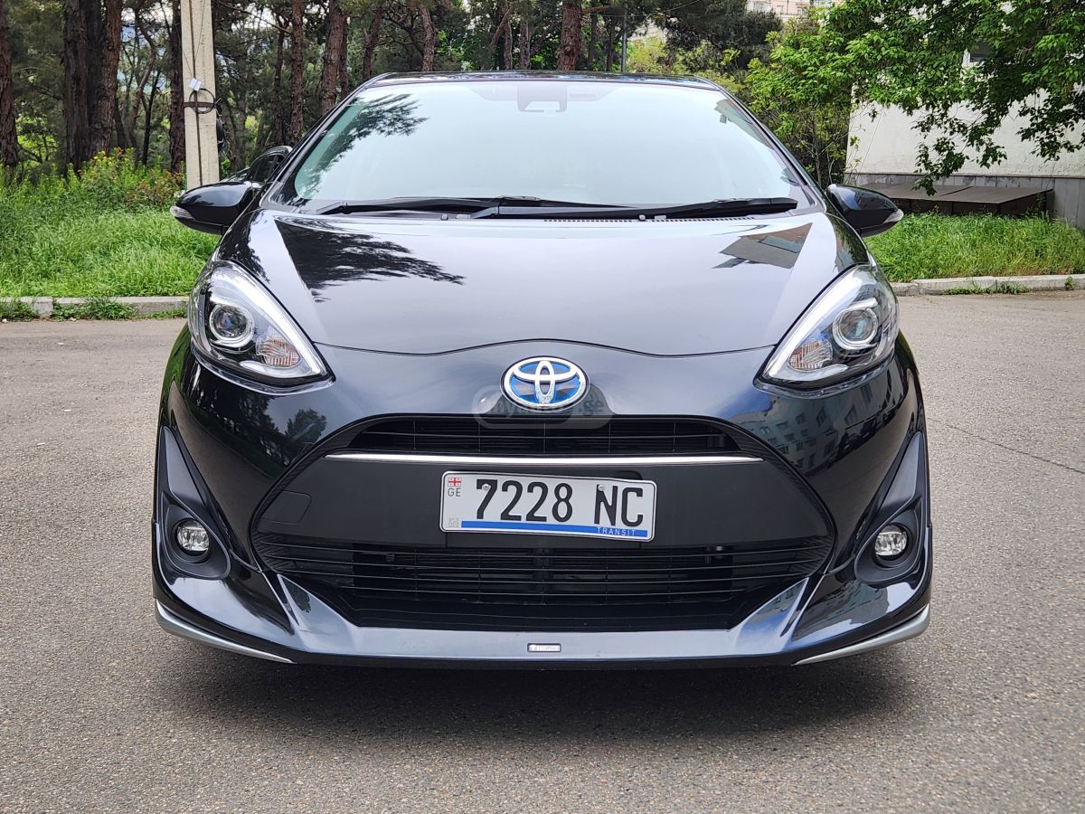 Toyota Aqua - фото 2