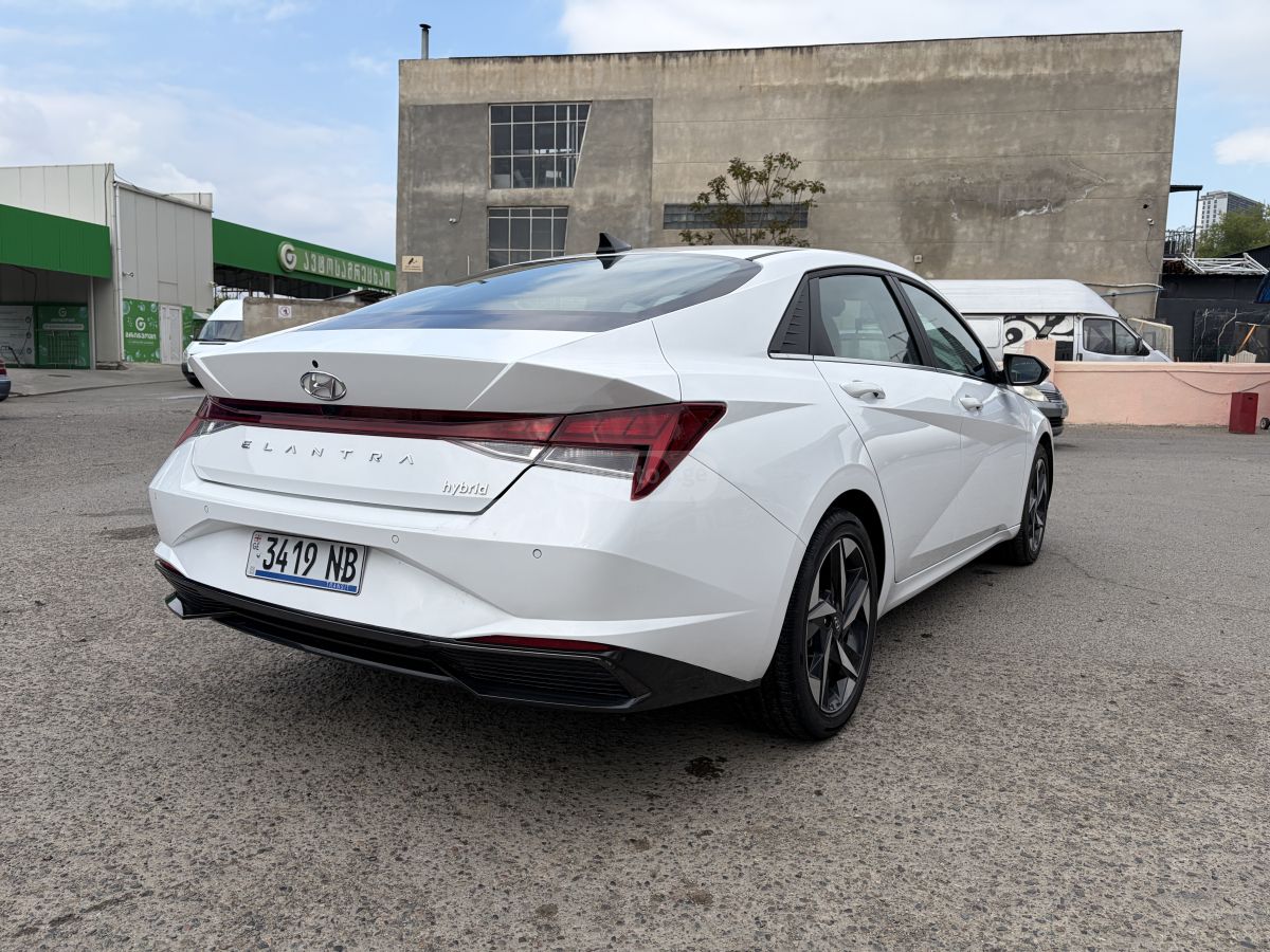 Hyundai Elantra - фото 6