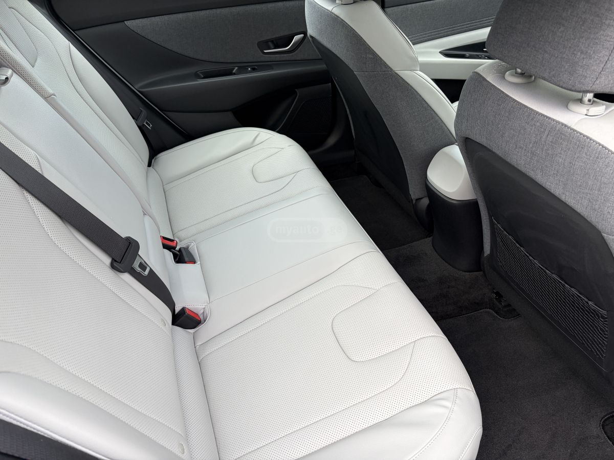 Hyundai Elantra - фото 7