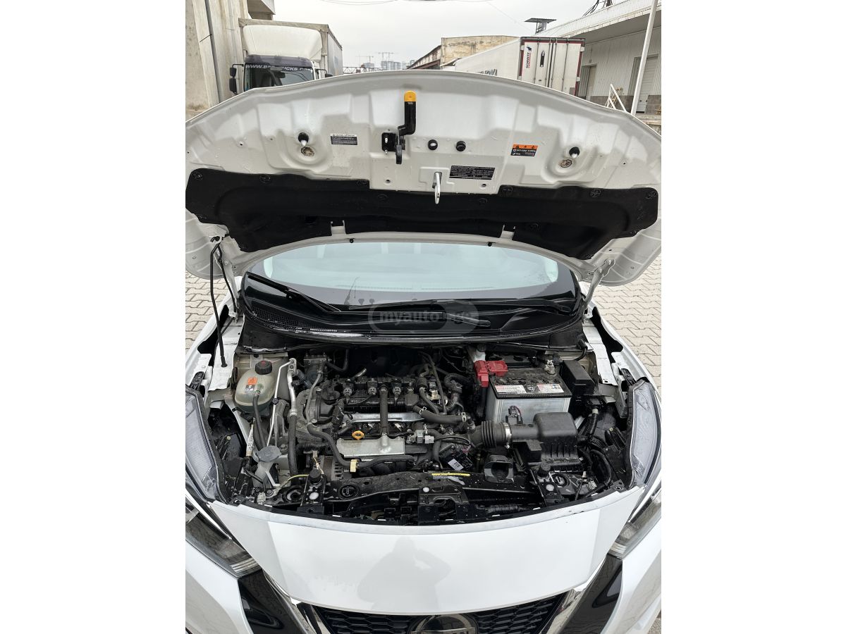 Nissan 1.6 SV 4dr Sedan CVT — миниатюра 11