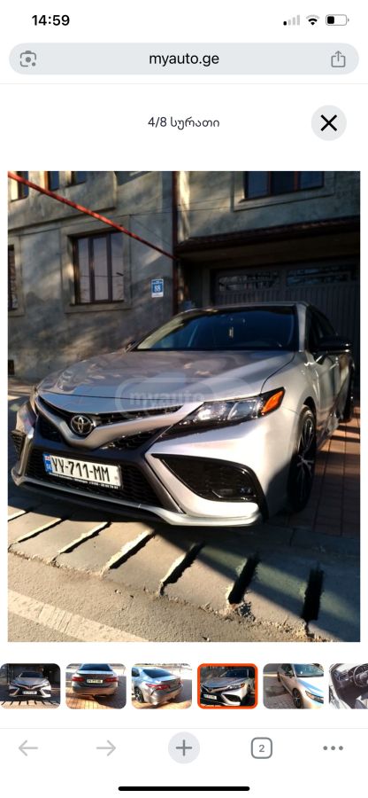 Toyota Camry - фото 1