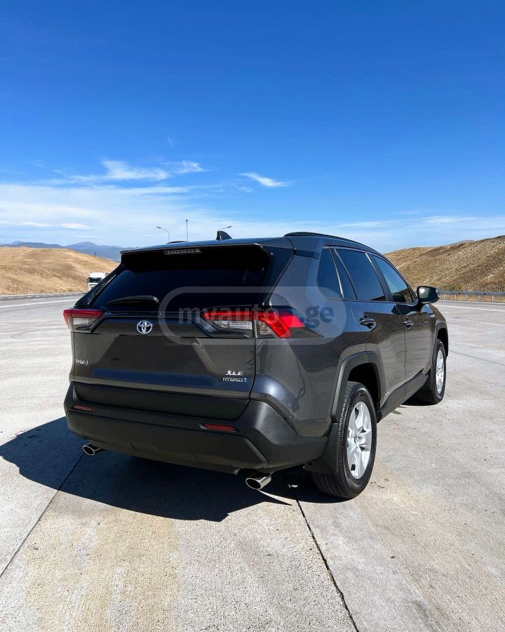 Toyota XLE — миниатюра 3