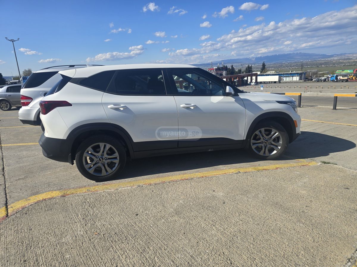 Kia Seltos - фото 4