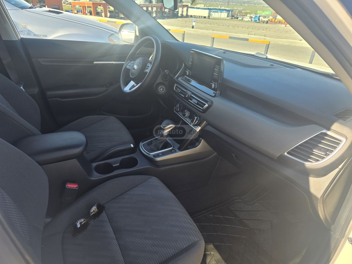 Kia Seltos - фото 6