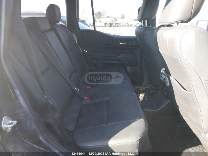 Toyota Land Cruiser Prado 2024 — миниатюра 12