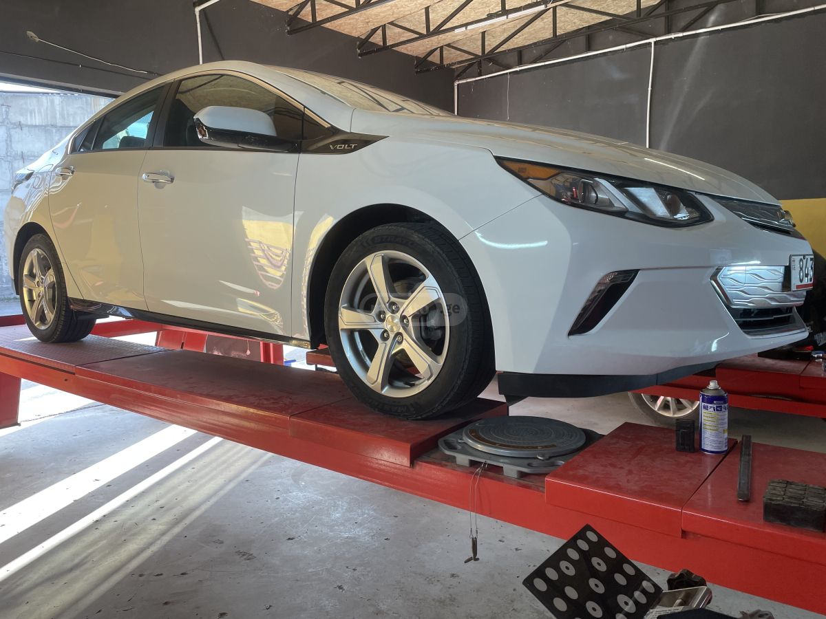 Chevrolet Volt - фото 1