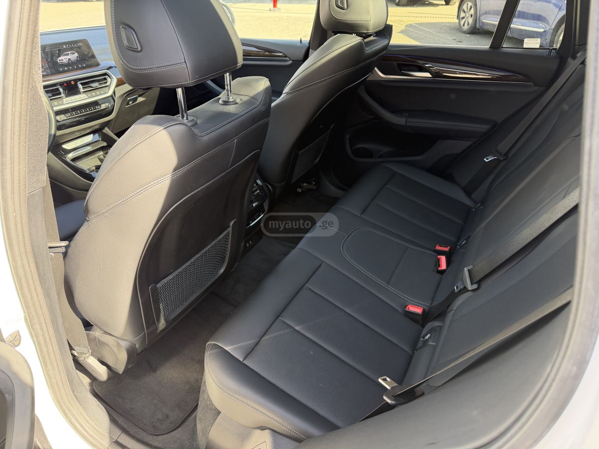 BMW xDrive30i 4dr All-Wheel Drive — миниатюра 11