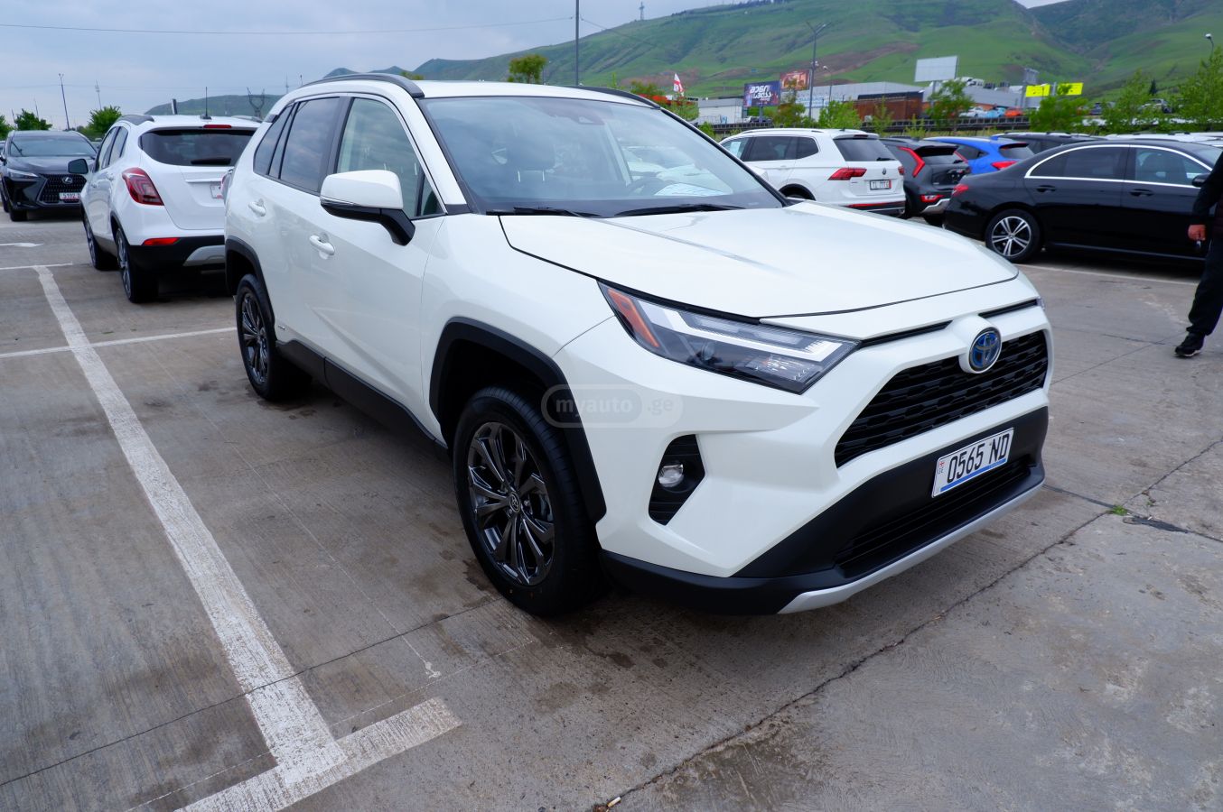 Toyota Rav 4 - фото 3