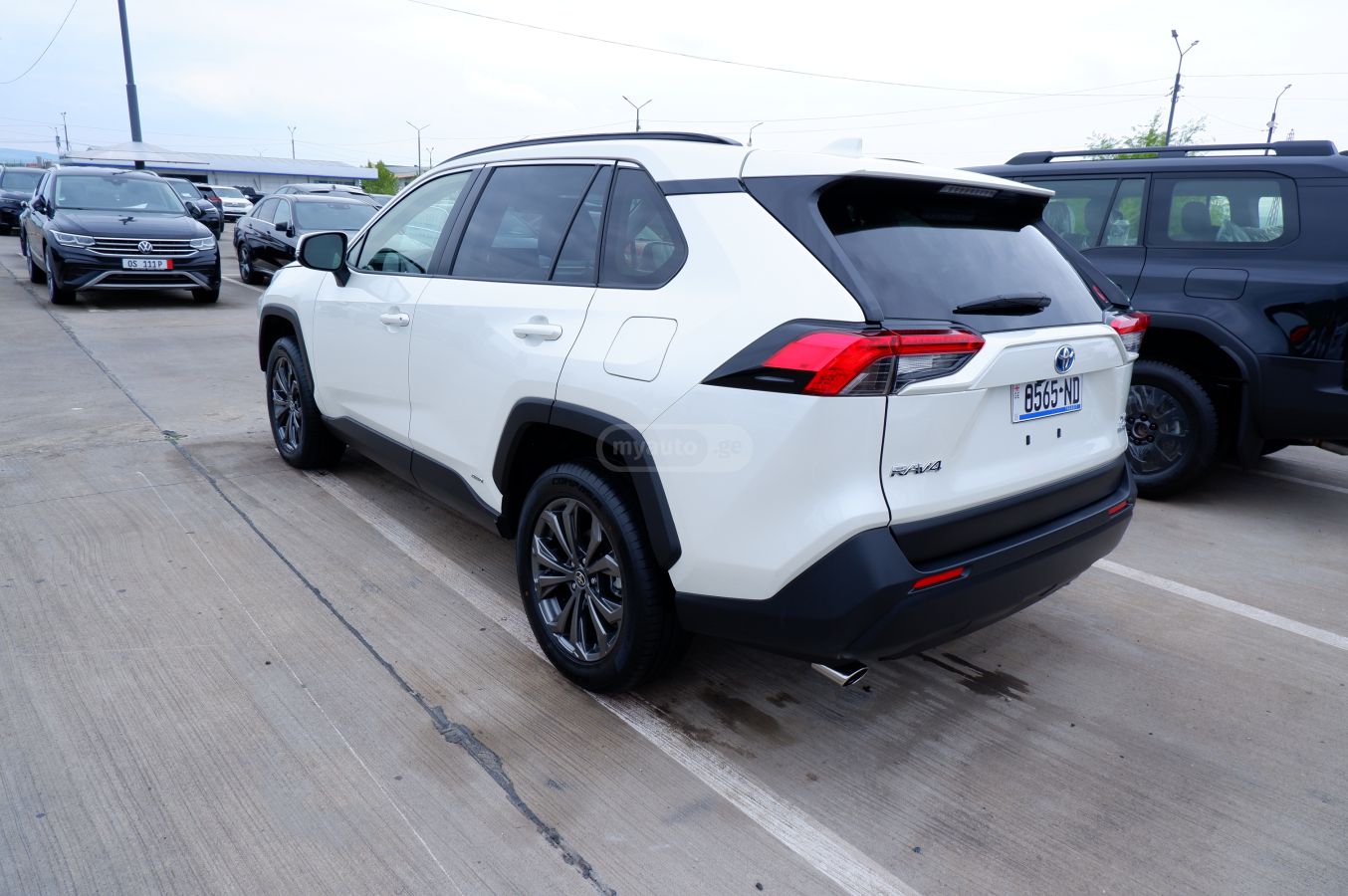 Toyota Rav 4 - фото 6