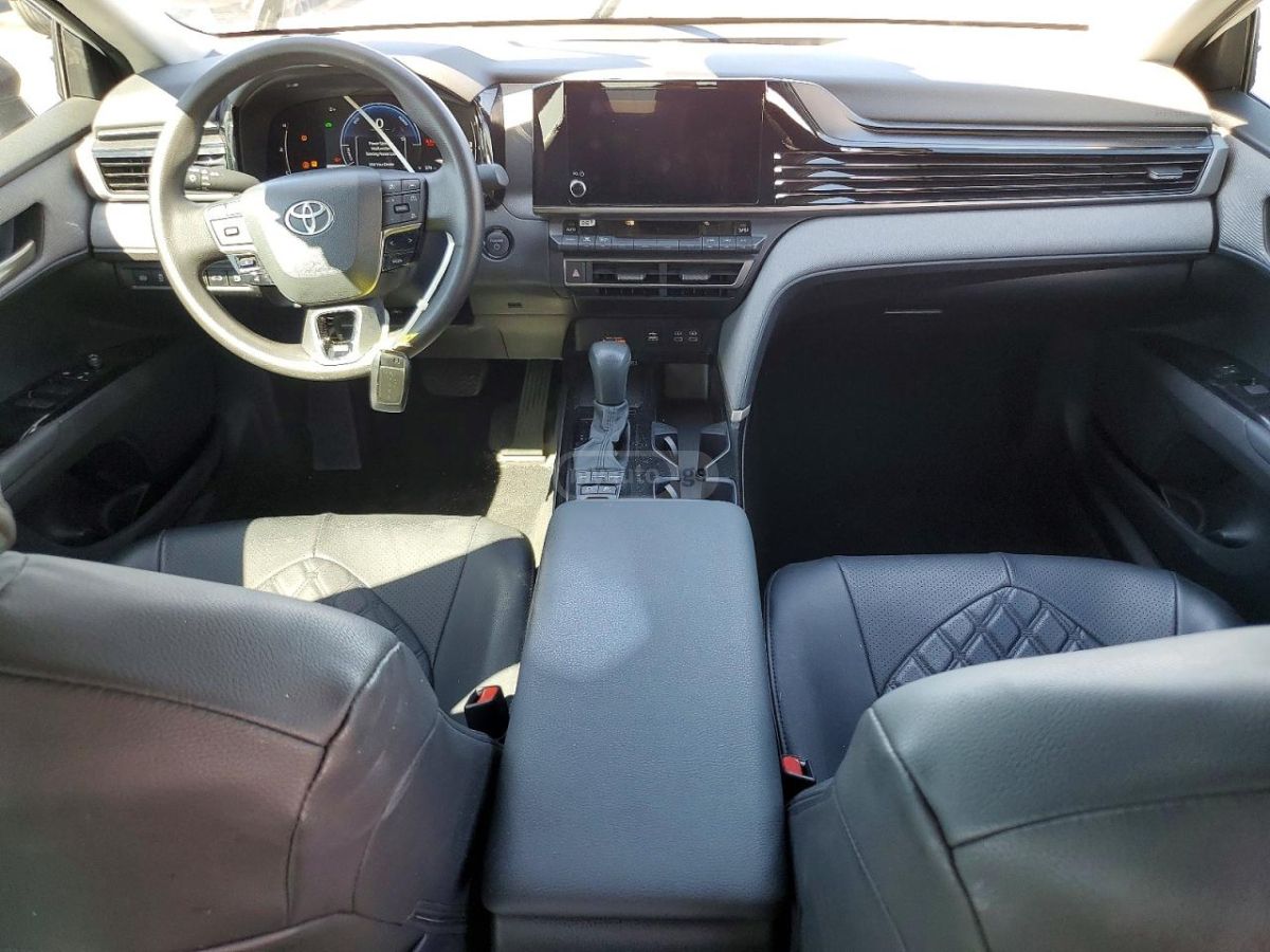 Toyota Camry - фото 8