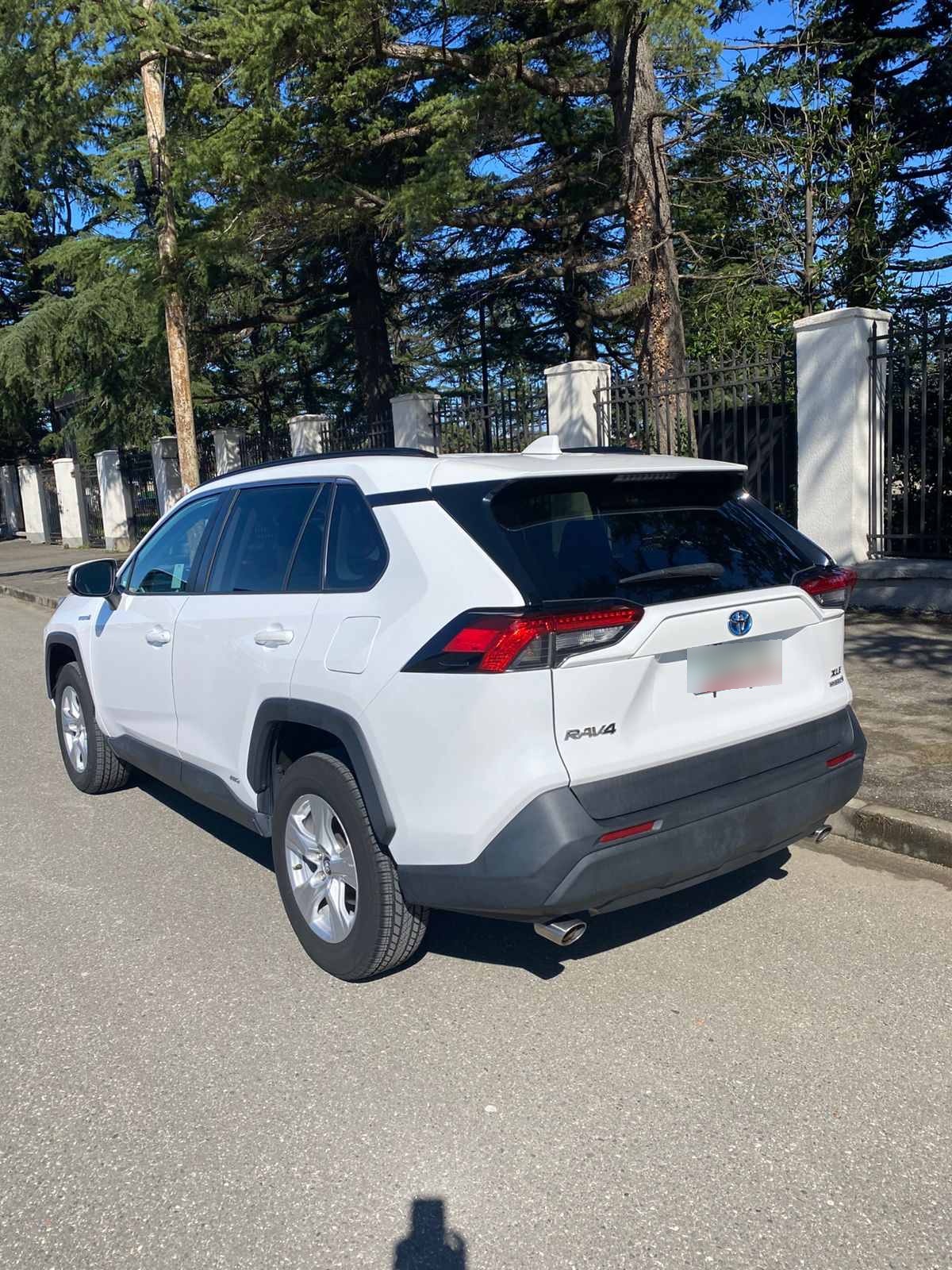 Toyota RAV 4 - фото 3