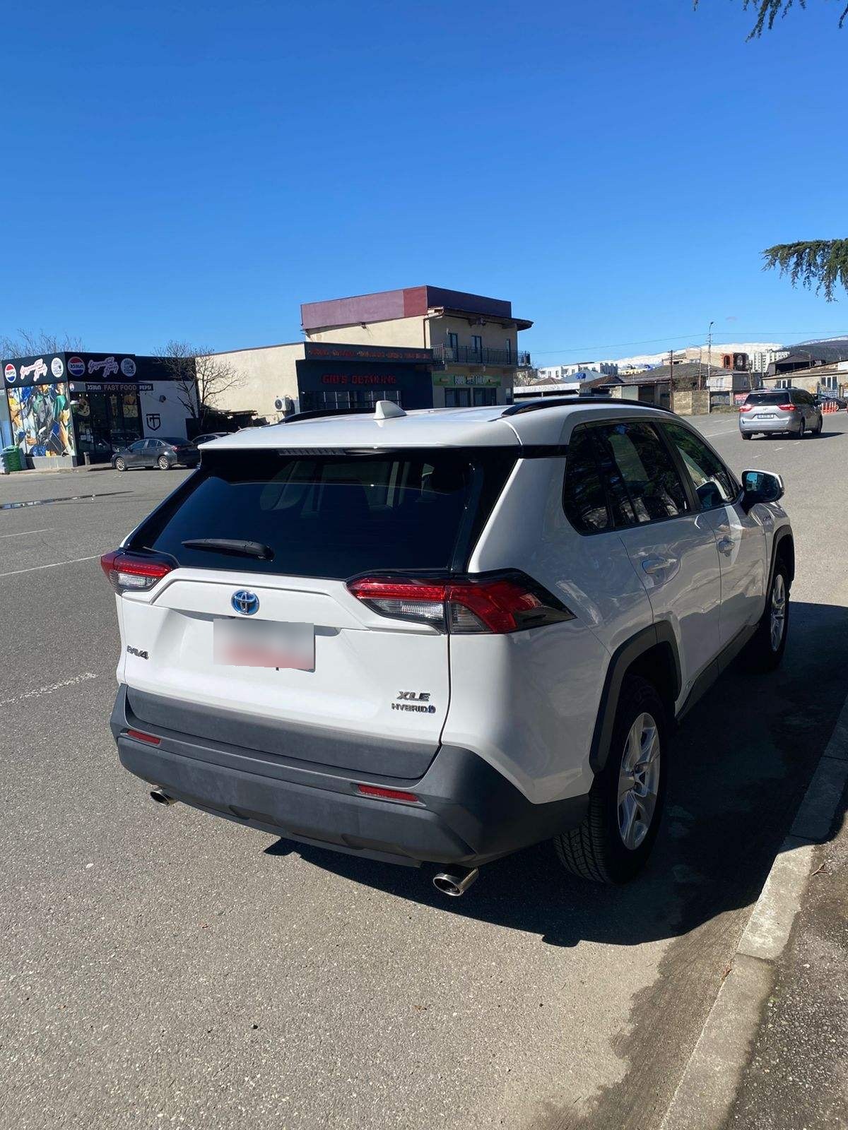 Toyota RAV 4 - фото 4