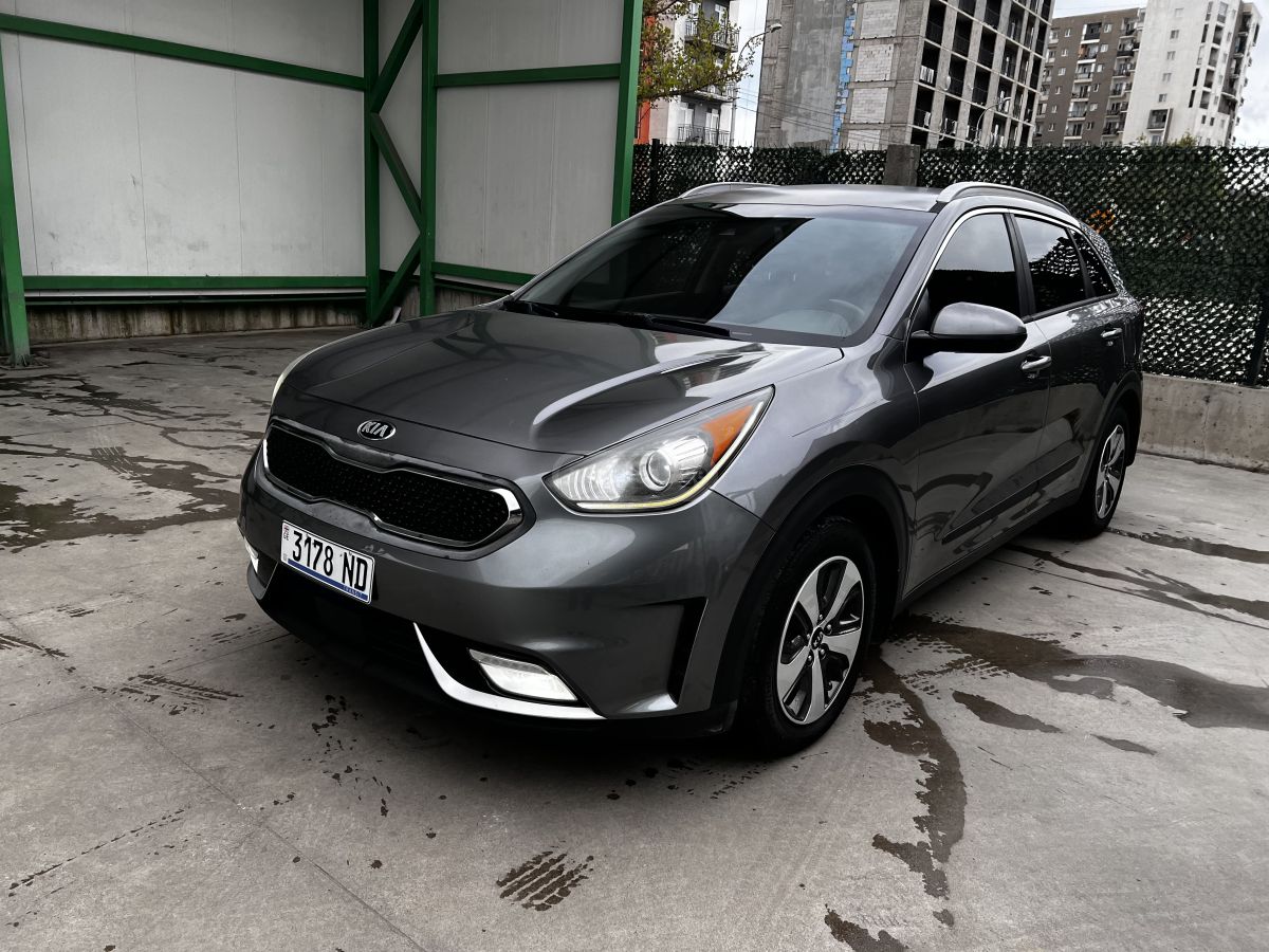 Kia Niro - фото 1
