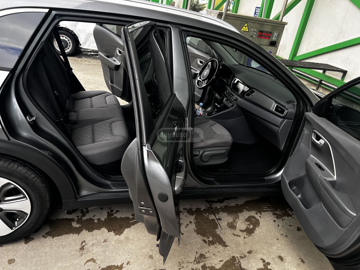Kia Niro - фото 14