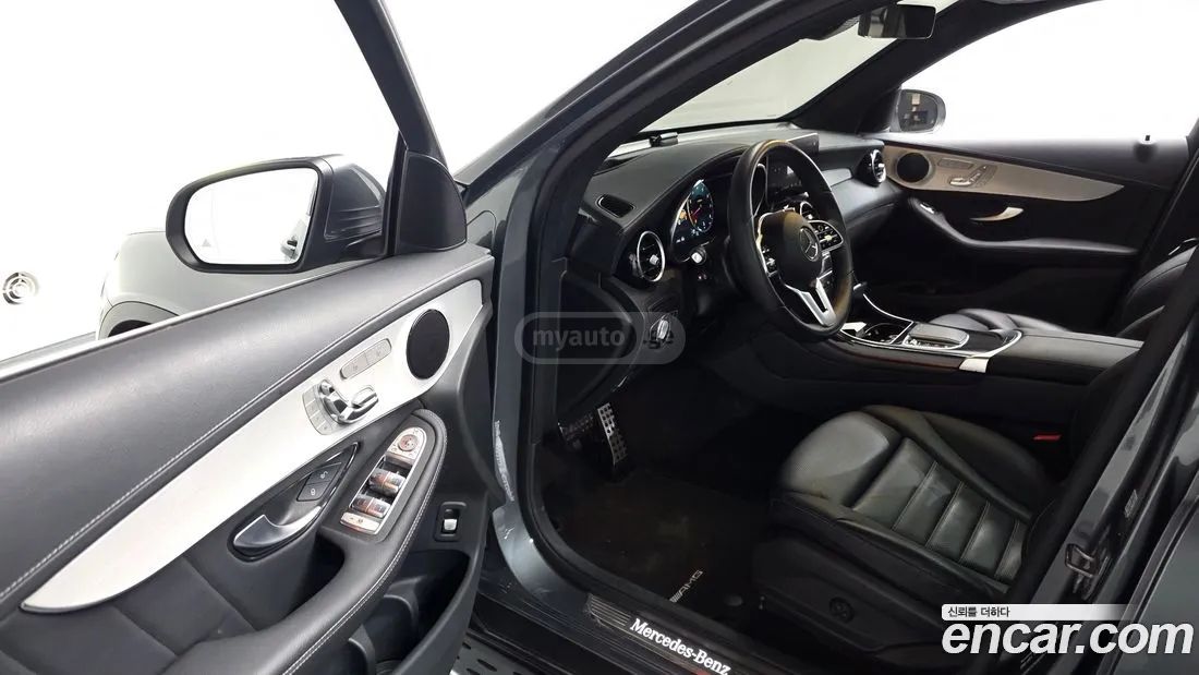 Mercedes-Benz GLC 63 AMG 2021 — миниатюра 11