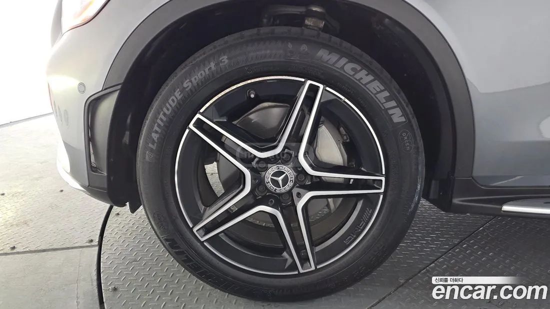 Mercedes-Benz GLC 63 AMG 2021 — миниатюра 5