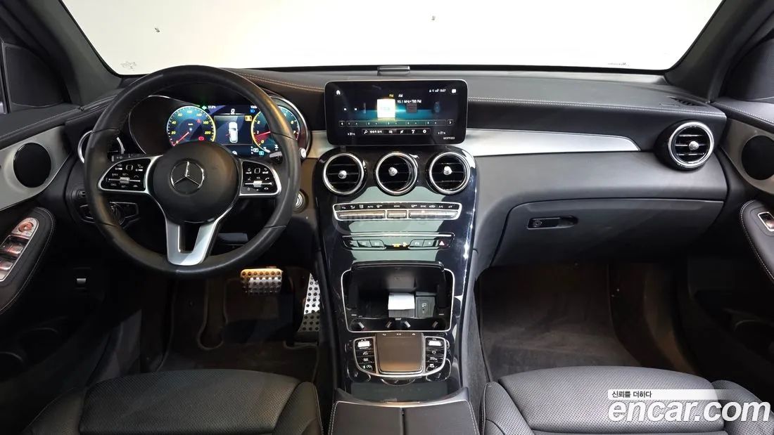 Mercedes-Benz GLC 63 AMG 2021 — миниатюра 7