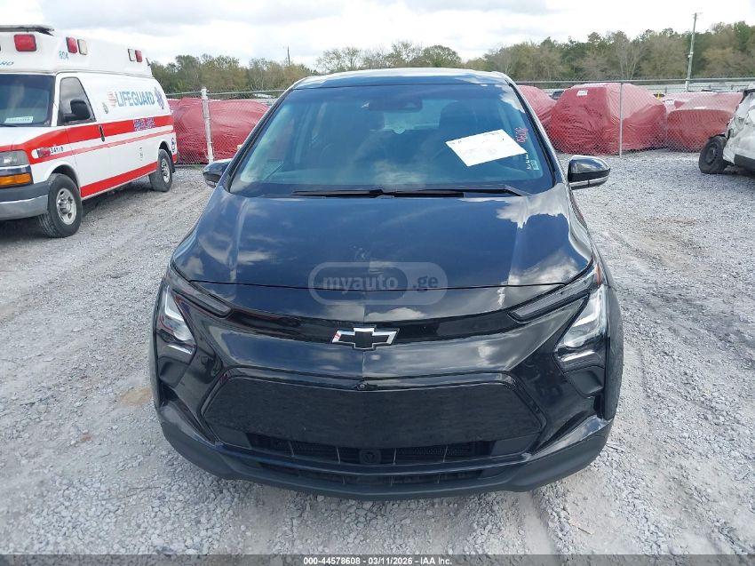 Chevrolet Bolt EV - фото 1